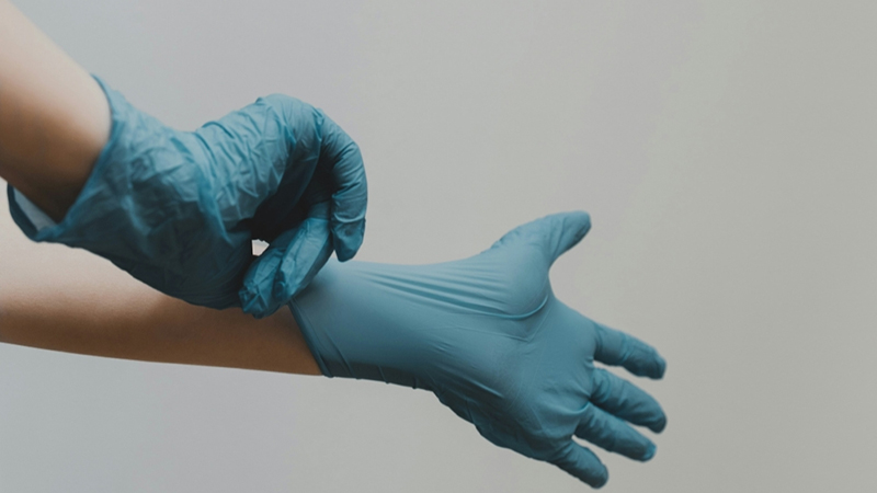 Nitrile eskularruen eta latex eskularruen arteko aldea: nola aukeratu babes eskularru onenak?